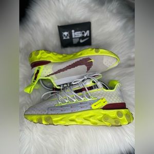 🏃Nike React Runner ISPA
Platinum Tint Volt Glow Team Red
Mens size 7.5